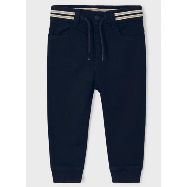Pantaloni Mayoral – confort si stil pentru fiecare zi