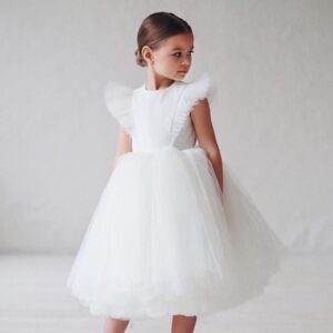 Rochie albă din tulle cu perle