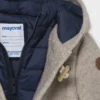 Palton elegant crem pentru băieți Mayoral cu interior matlasat și glugă2